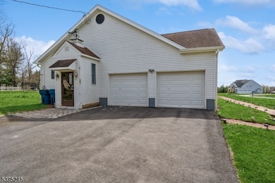 30 Claridge Ln, Flemington, NJ 08822 - photo 3