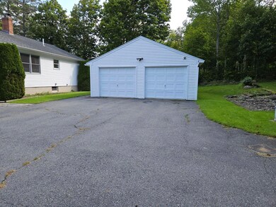 17 Cottage St, Hampden, ME 04444 - photo 2