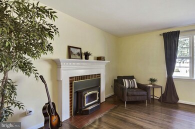 4308 Frankfort Dr, Rockville, MD 20853 - photo 6