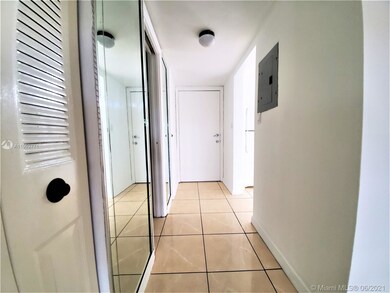 6600 W 2nd Ct unit 15, Hialeah, FL 33012 - photo 5