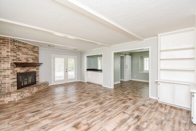 145 Saint Andrews Dr, Friendswood, TX 77546 - photo 6