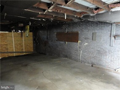 326 Locust St, Reading, PA 19604 - photo 6