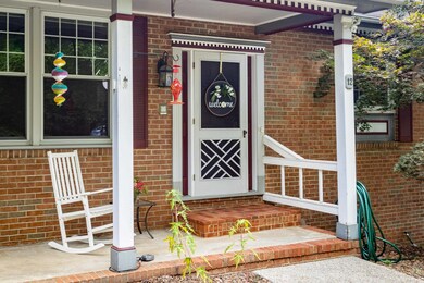 12 Laurel St, Harrisonburg, VA 22801 - photo 2