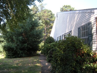 14 Pembroke Ln unit A, Whiting, NJ 08759 - photo 3