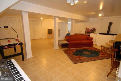 3006 Popkins Ln, Alexandria, VA 22306 - photo 5