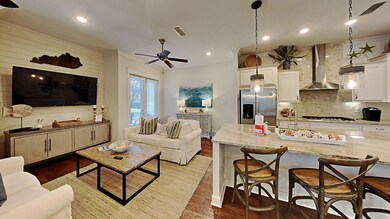 Living & Kitchen