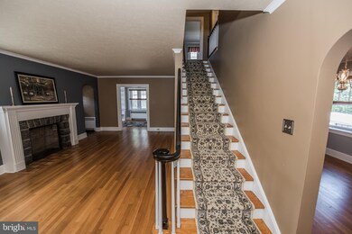 328 W Piccadilly St, Winchester, VA 22601 - photo 5