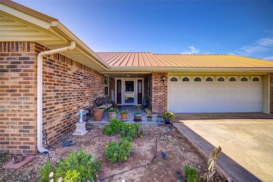 19708 Persimmon Ln, Tecumseh, OK 74873 - photo 4