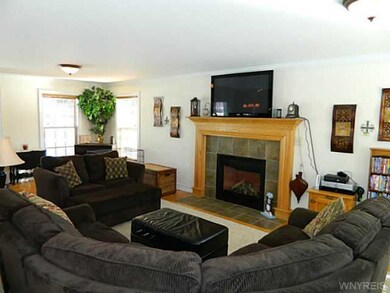 397 Drake Dr, North Tonawanda, NY 14120 - photo 4