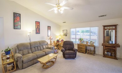 Livingroom2