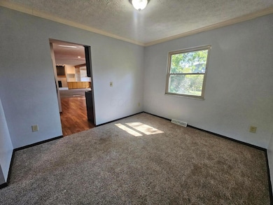 6648 Kennerdown St, Columbus, OH 43229 - photo 7