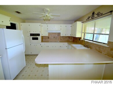 1104 Stewart St, Copperas Cove, TX 76522 - photo 5