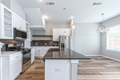 8415 Berry Brush Ln, Houston, TX 77022 - photo 2