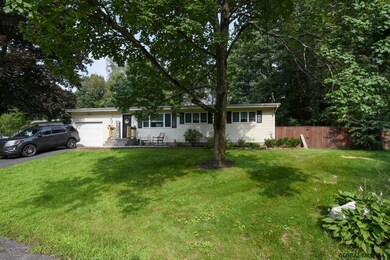 11 Gadsen Ct, Albany, NY 12205 - photo 3