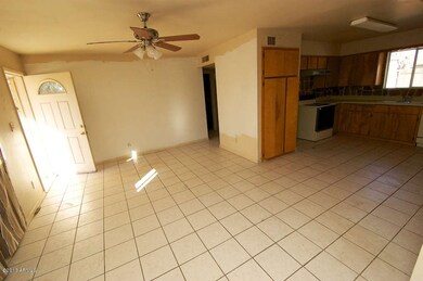 Kitchen/Family room