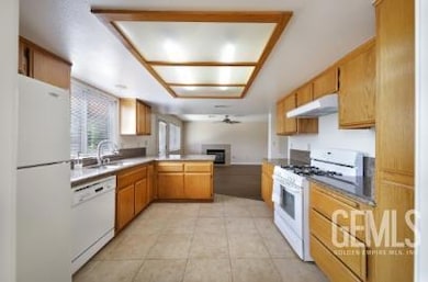 10205 Single Oak Dr, Bakersfield, CA 93311 - photo 7