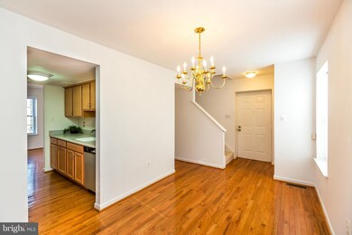 9156 Lambskin Ln, Columbia, MD 21045 - photo 5