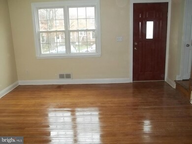 8612 Black Oak Rd, Parkville, MD 21234 - photo 6