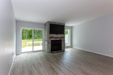 86 Walden Pond Dr, Nashua, NH 03064 - photo 4