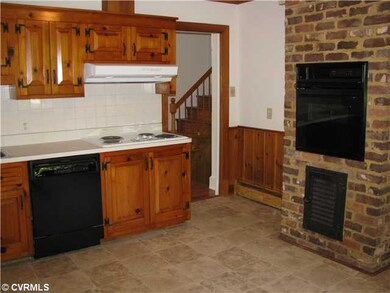 Kitchen - Charming elements and newer appliances. 