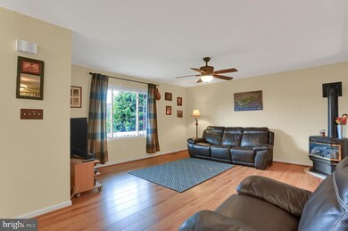 657 E Deep Run Rd, Westminster, MD 21158 - photo 2