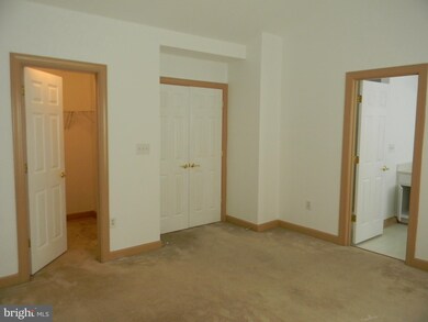 8217 Glade Bank Dr, Manassas, VA 20111 - photo 7