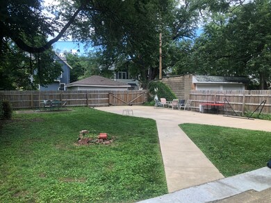 1617 W Ayres Ave, Peoria, IL 61606 - photo 4