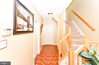 7159 Mahogany Dr, Hyattsville, MD 20785 - photo 5