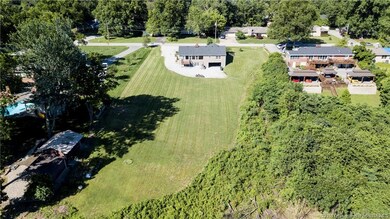 1610 Crestview Dr, New Albany, IN 47150 - photo 3