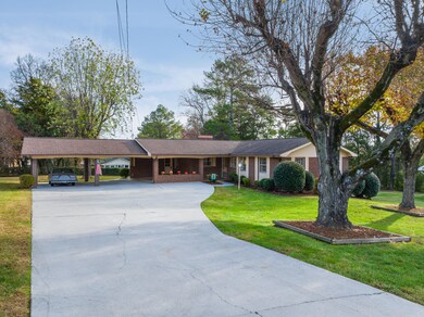 910 Eastview Cir NW, Cleveland, TN 37311 - photo 3