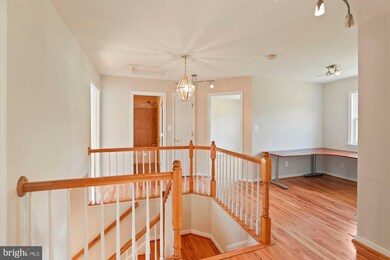 17620 Overlook Rd, Dumfries, VA 22026 - photo 3