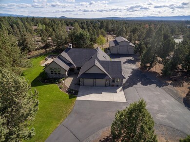 64481 Mcgrath Rd, Bend, OR 97701 - photo 2