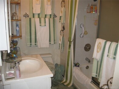 1711 19th St, Everett, WA 98201 - photo 5