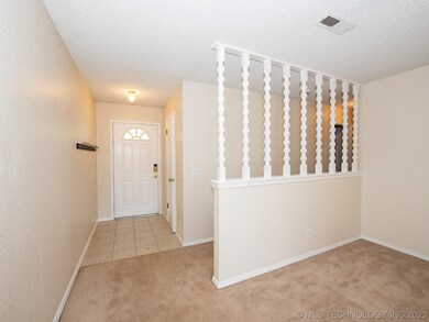 1933 W Vandalia St, Broken Arrow, OK 74012 - photo 2