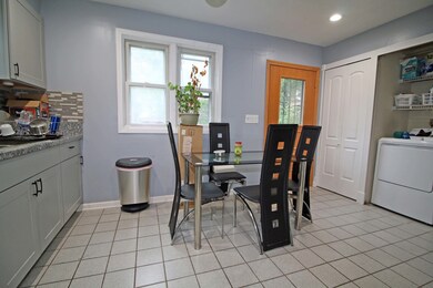 1955 Laura Ln, Des Plaines, IL 60018 - photo 5