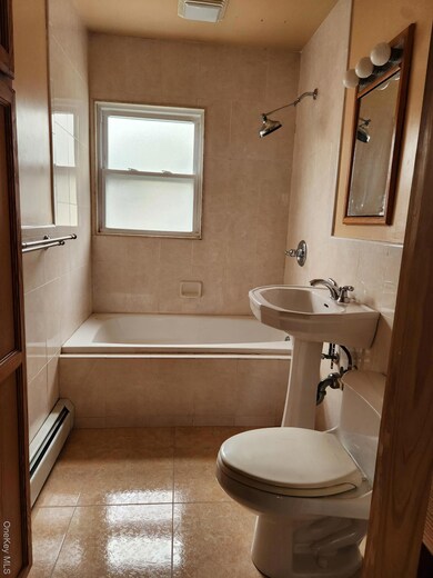 20 Wood Ln, Levittown, NY 11756 - photo 7