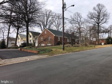 2336 Highland Ave, Falls Church, VA 22046 - photo 2