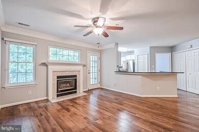 12471 Hayes Ct unit 202, Fairfax, VA 22033 - photo 2