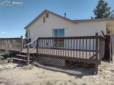Large back deck off of dining area