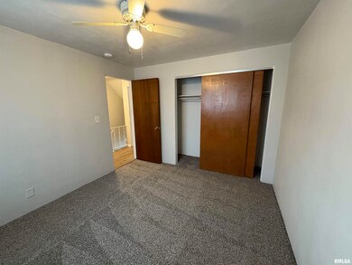 760 E Shore Dr unit 2, Pekin, IL 61554 - photo 6