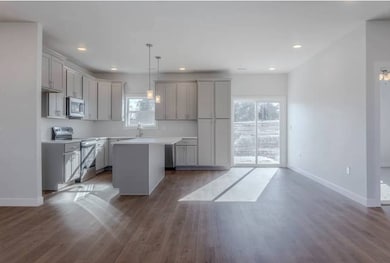 211 21st St, Beloit, KS 67420 - photo 6