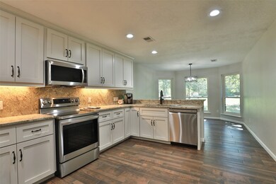 219 Tall Pines Dr, Magnolia, TX 77354 - photo 7