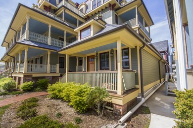 27 Surf Ave