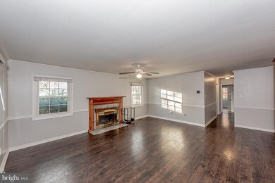 15751 Pointer Ridge Dr, Bowie, MD 20716 - photo 3