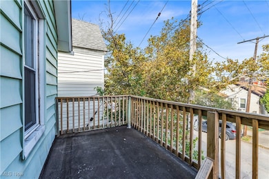 3118 W 30th St unit 2/UP, Cleveland, OH 44109 - photo 5