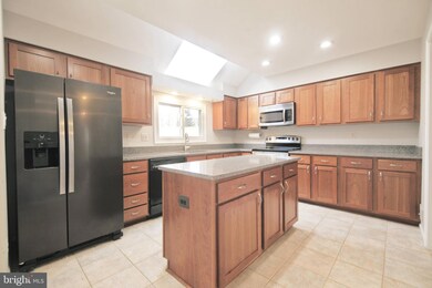 7845 Roundabout Way, Springfield, VA 22153 - photo 5