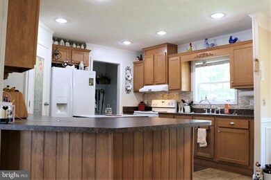 7312 Leedstown Rd, Colonial Beach, VA 22443 - photo 5