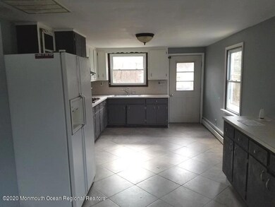 352-770690 Kitchen 1