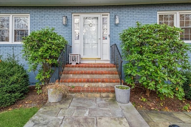 42 Hannahs Rd, Stamford, CT 06903 - photo 3