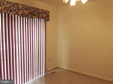 4943 Lockard Dr, Owings Mills, MD 21117 - photo 5